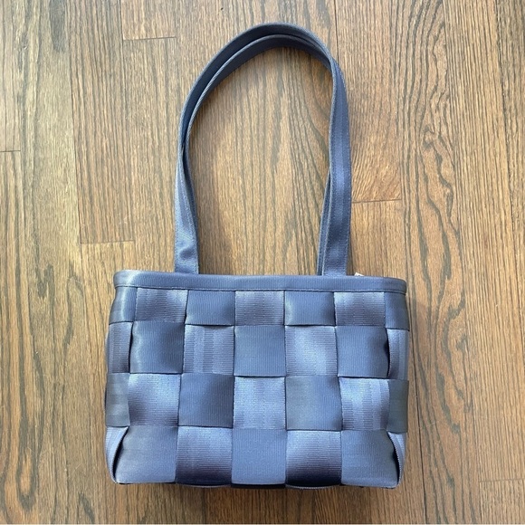 Harveys Handbags - HARVEYS the original seatbelt bag